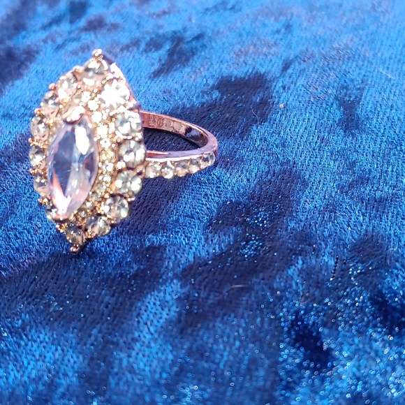 Ring gold plated  size 8 - Picture 2 of 3